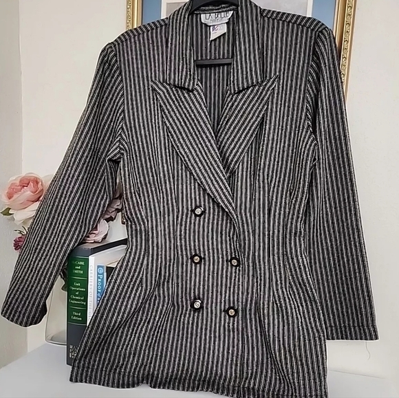 La Belle Jackets & Blazers - Vintage Button Black Blazer Jacket Rayon Poly Blend Retro La Belle Rockabilly